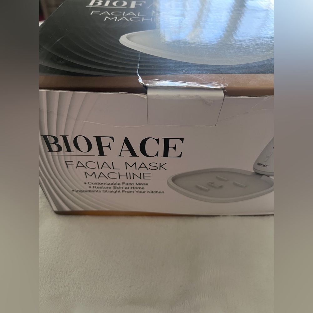 BioFace Facial Mask Machine Customizable Facial Mask Maker - New - Picture 2 of 3